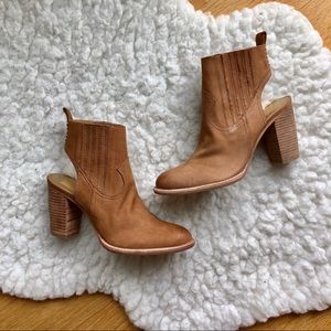 NEW in BOX: Dolce Vita Taupe Cutout Booties